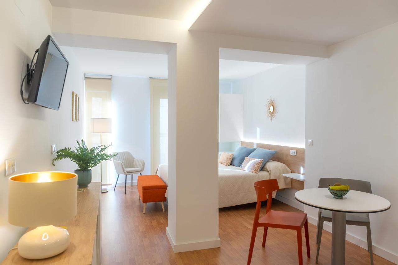 Apartamentos Turisticos Torres De Santiago Убеда Экстерьер фото